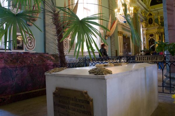 Гробницу Александра III в Петербурге вскроют во вторник
