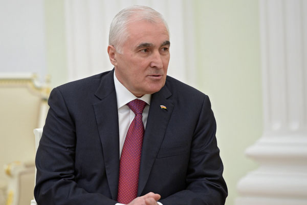 Президент Южной Осетии предложил переименовать республику
