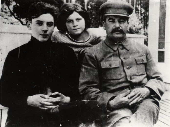 Письмо Сталина учителю своего сына. Стоит прочитать.
