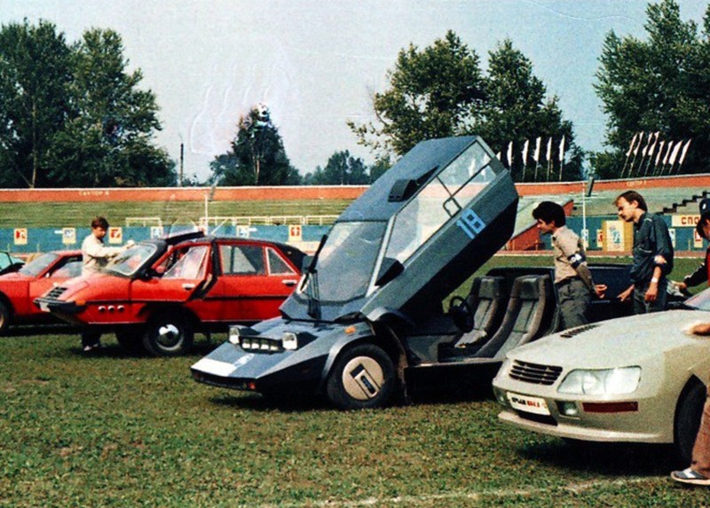 Как проходил Всероссийский слет самодельных автомобилей в Брянске в 1987 г.

