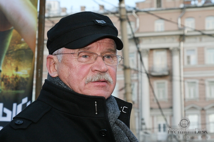 Сергею Никоненко - 75 лет^ «Михалков увидел, что я хожу по деревне босой, сказал: «Серега, ты дозрел!»
