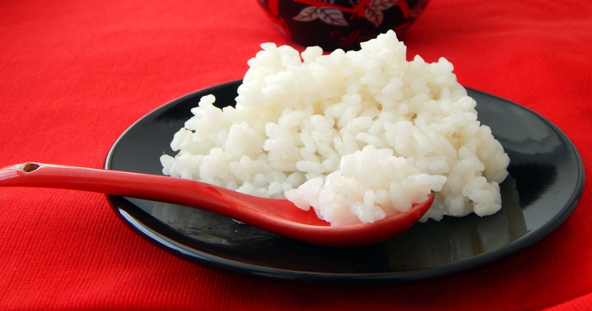 Как приготовить рис в домашних условиях: трюк простой, а пальчики оближешь
